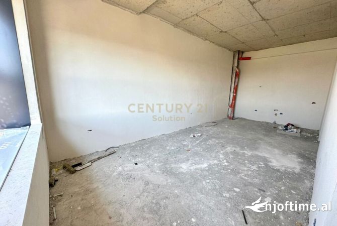 Shtepi ne shitje Apartament ne Tirane, 2+1, Mobilimi Bosh, pa mobiluar, Pagesa 128,000  Euro.