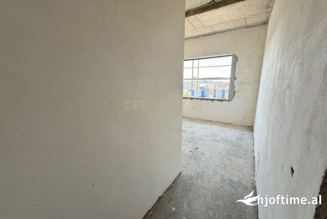 Shtepi ne shitje Apartament ne Tirane, 2+1, Mobilimi Bosh, pa mobiluar, Pagesa 128,000  Euro.