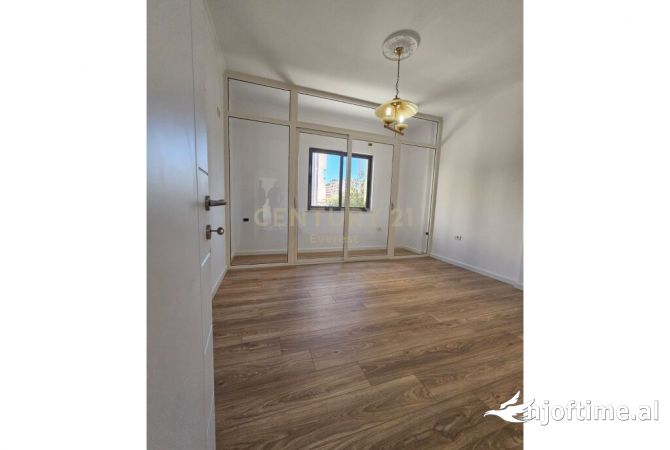 Shtepi ne shitje 1+1 ne Tirane - 132,000 Euro