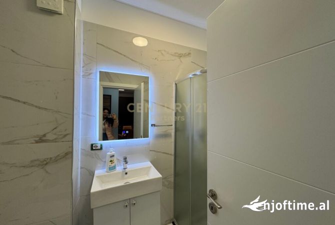 Shtepi me qera Apartament ne Tirane, 1+1, Mobilimi Pjeserisht e mobiluar, Pagesa 550  Euro.