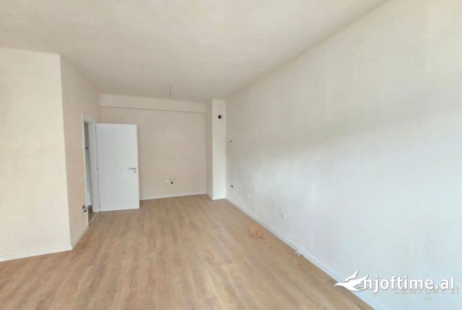 Shtepi ne shitje Apartament ne Tirane, 1+1, Mobilimi E mobiluar, Pagesa 89,700  Euro.