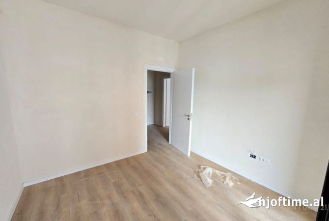 Shtepi ne shitje Apartament ne Tirane, 1+1, Mobilimi E mobiluar, Pagesa 89,700  Euro.