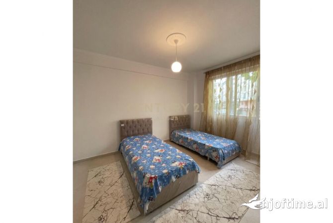 Shtepi ne shitje Apartament ne Tirane, 2+1, Mobilimi E mobiluar, Pagesa 125,000  Euro.