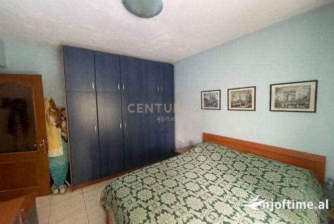 Shtepi ne shitje Apartament ne Tirane, 1+1, Mobilimi E mobiluar, Pagesa 137,000  Euro.