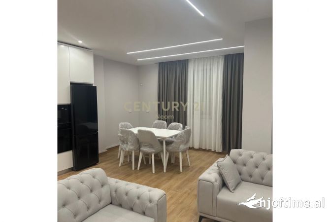 Shtepi ne shitje Apartament ne Tirane, 2+1, Mobilimi E mobiluar, Pagesa 180,000  Euro.