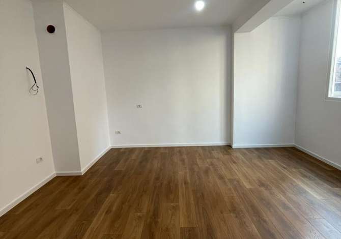 Ambient biznesi me qera 3+1 ne Tirane - 430 Euro