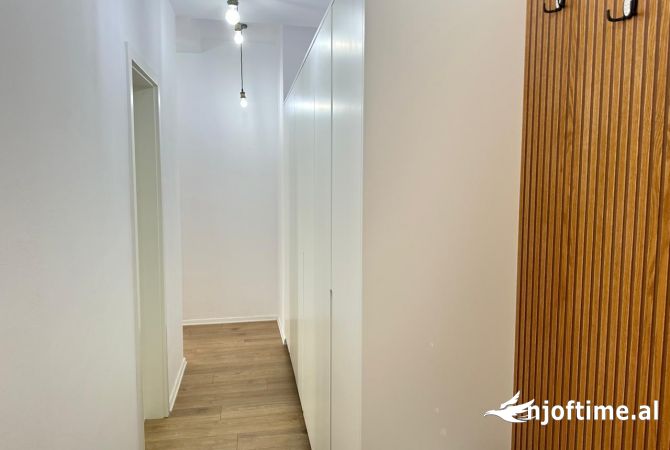 Ambient biznesi me qera 3+1 ne Tirane - 500 Euro