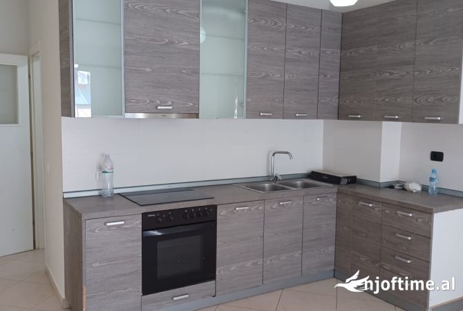 Shtepi me qera 2+1 ne Tirane - 600 Euro