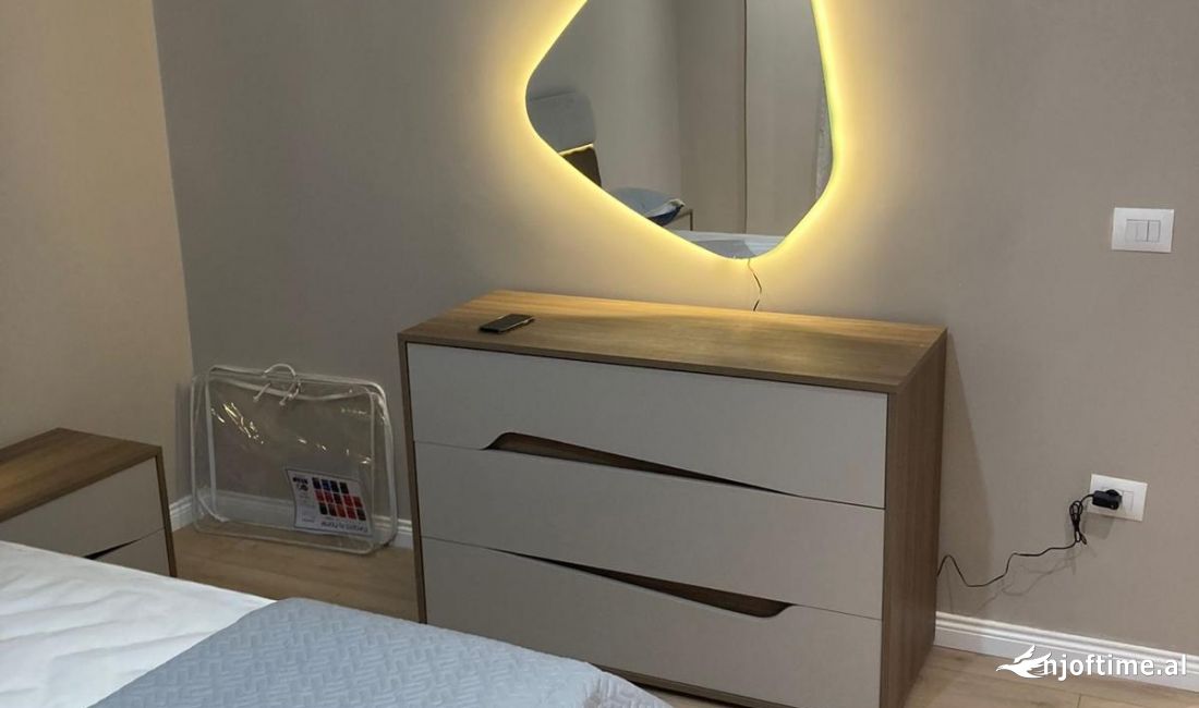 Shtepi me qera Apartament ne Tirane, 2+1, Mobilimi E mobiluar, Pagesa 1,000  Euro.