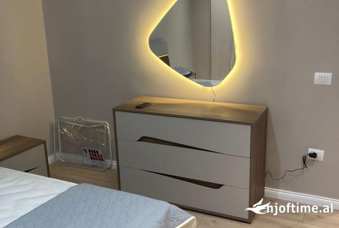 Shtepi me qera 2+1 ne Tirane - 1,000 Euro