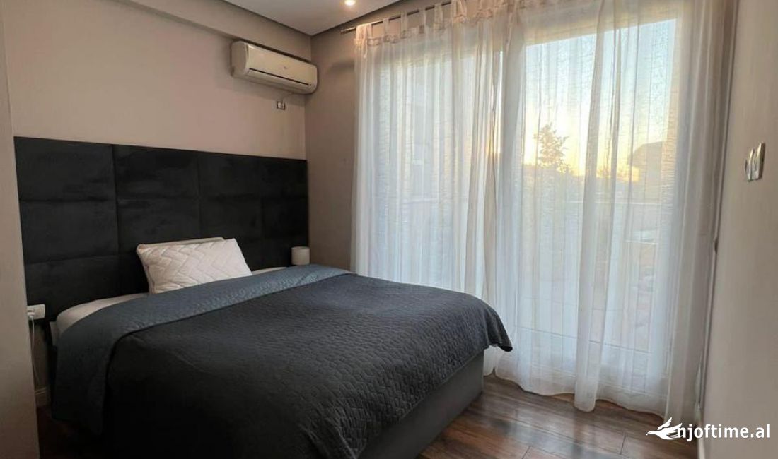 Shtepi me qera Apartament ne Tirane, 2+1, Mobilimi E mobiluar, Pagesa 800  Euro.