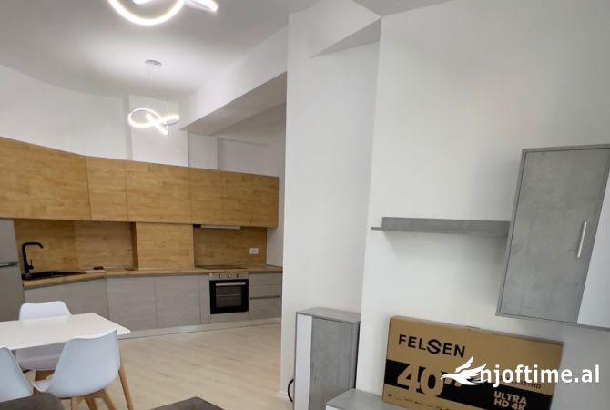 Shtepi me qera 2+1 ne Tirane - 550 Euro