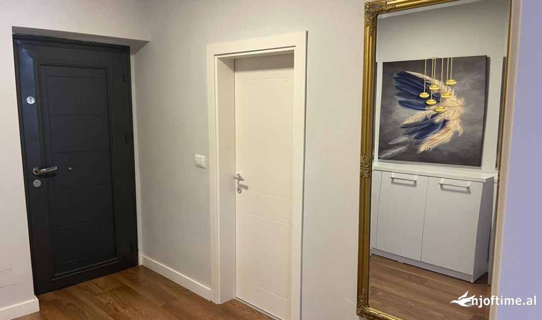 Shtepi me qera Apartament ne Tirane, 2+1, Mobilimi E mobiluar, Pagesa 800  Euro.