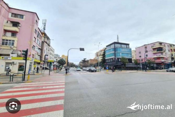 Ambient biznesi me qera 3+1 ne Tirane - 700 Euro