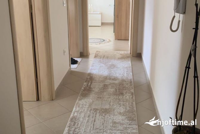 Shtepi me qera 2+1 ne Tirane - 600 Euro