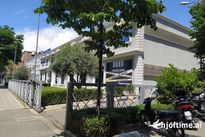 Ambient biznesi me qera 3+1 ne Tirane - 600 Euro