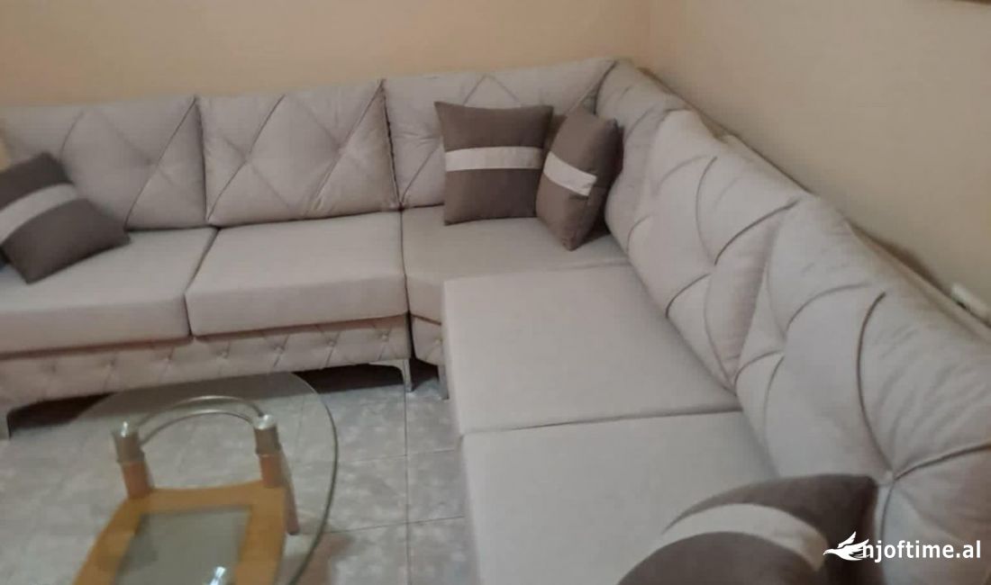 Shtepi me qera Apartament ne Tirane, 2+1, Mobilimi E mobiluar, Pagesa 600  Euro.
