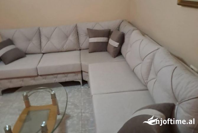 Shtepi me qera 2+1 ne Tirane - 600 Euro