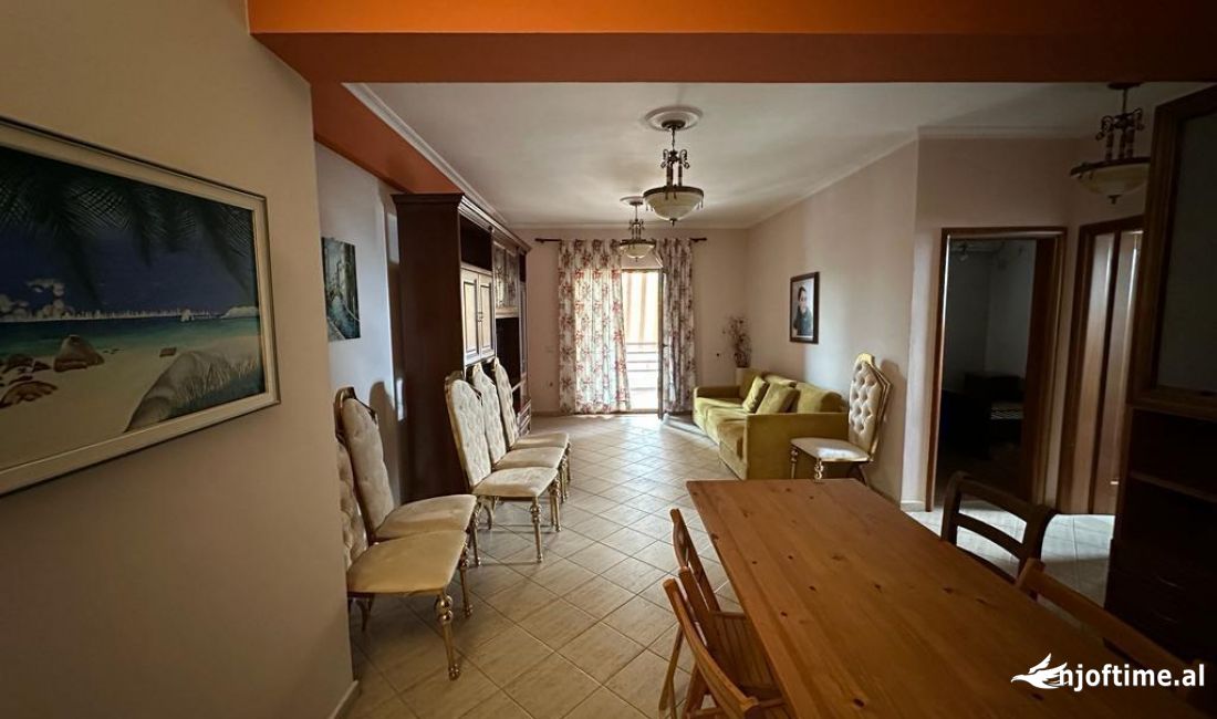 Shtepi me qera Apartament ne Tirane, 2+1, Mobilimi E mobiluar, Pagesa 700  Euro.