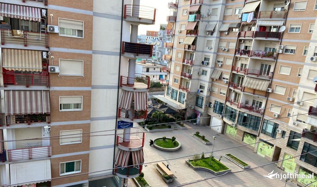 Shtepi me qera Apartament ne Tirane, 1+1, Mobilimi E mobiluar, Pagesa 450  Euro.