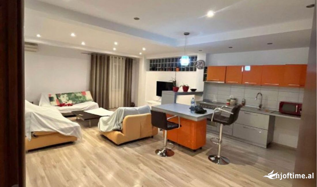 Shtepi me qera Apartament ne Tirane, 1+1, Mobilimi E mobiluar, Pagesa 700  Euro.