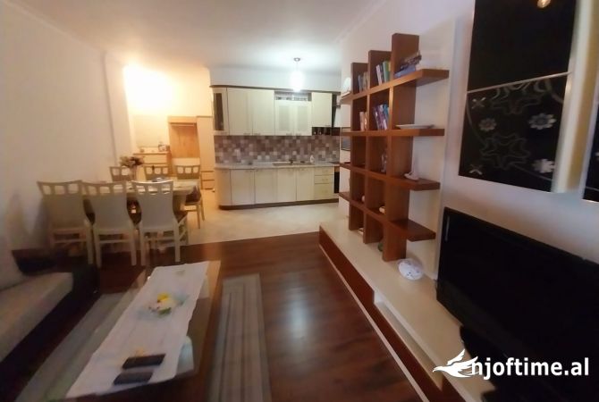 Shtepi me qera 2+1 ne Tirane - 500 Euro