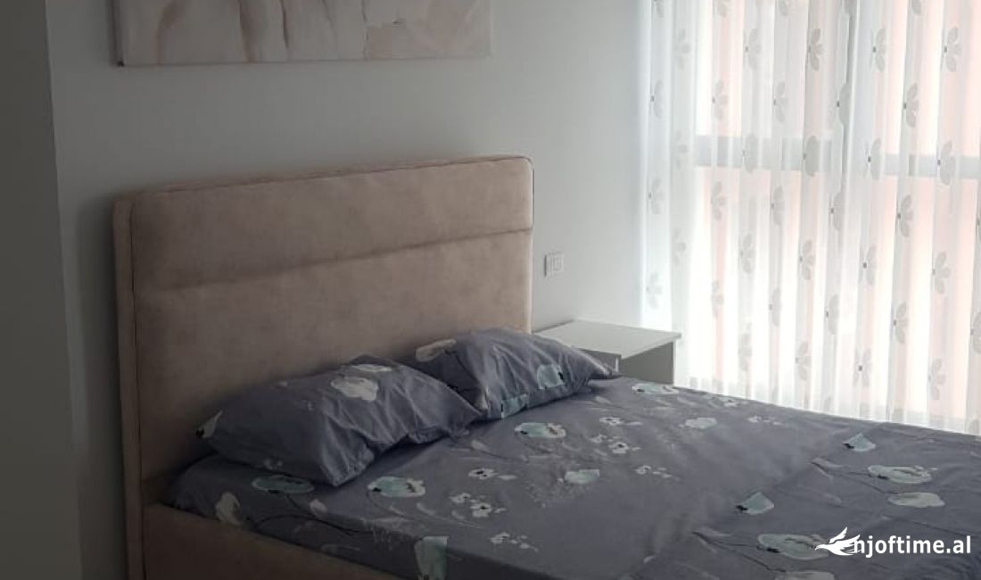 Shtepi me qera Apartament ne Tirane, 2+1, Mobilimi E mobiluar, Pagesa 650  Euro.