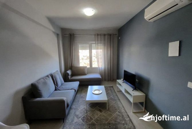 Shtepi me qera 1+1 ne Tirane - 400 Euro