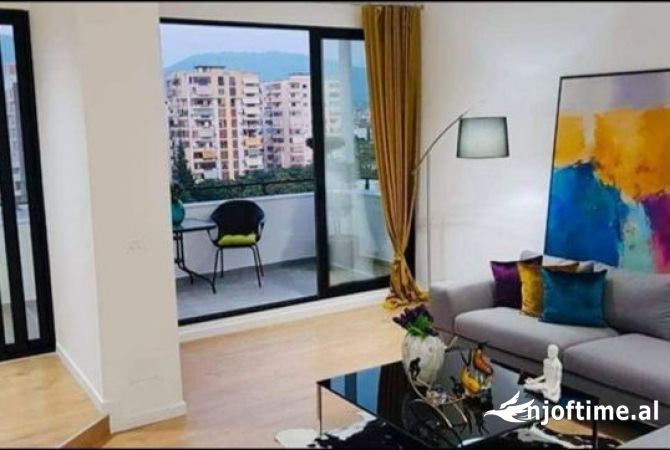 Shtepi me qera 2+1 ne Tirane - 950 Euro