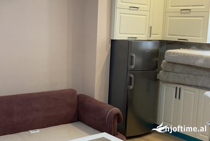 Shtepi me qera 1+1 ne Tirane - 400 Euro