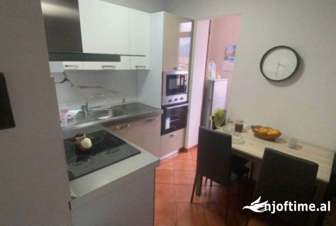 Shtepi ne shitje 2+1 ne Tirane - 65,000 Euro