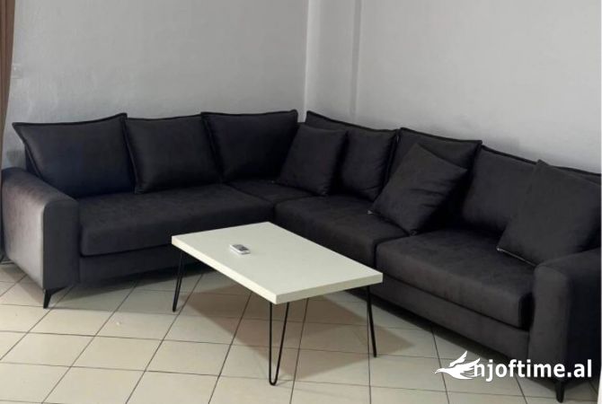 Shtepi me qera 2+1 ne Tirane - 450 Euro