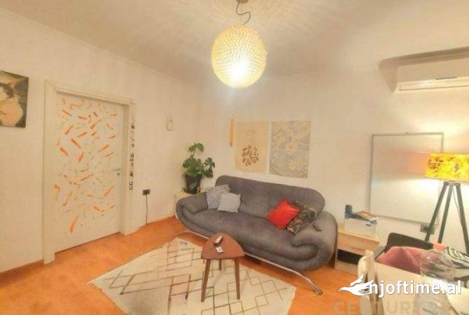 Shtepi me qera 1+1 ne Tirane - 450 Euro