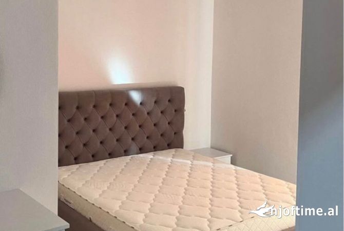 Shtepi me qera 2+1 ne Tirane - 450 Euro