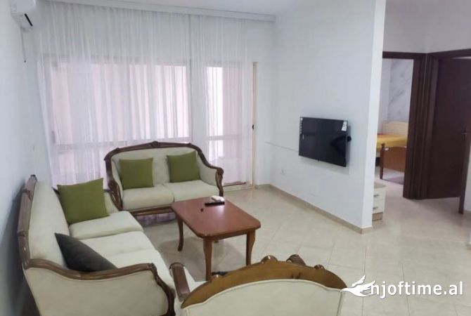 Shtepi me qera 2+1 ne Tirane - 500 Euro