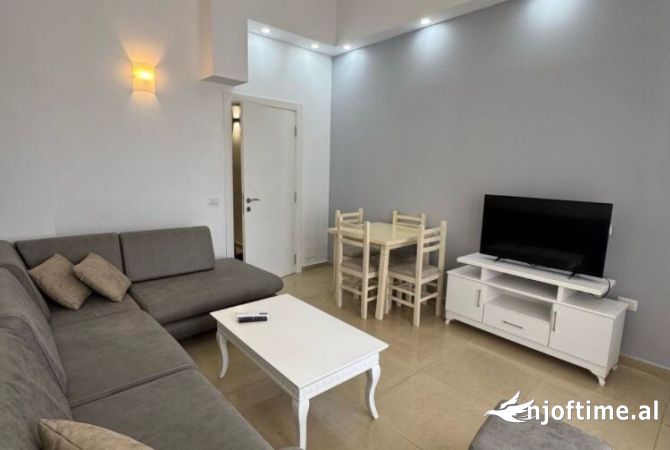 Shtepi me qera Garsoniere ne Tirane - 500 Euro