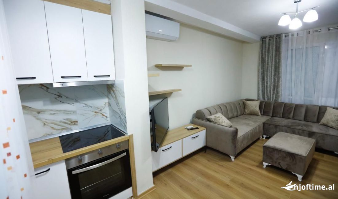 Shtepi me qera Apartament ne Tirane, 1+1, Mobilimi E mobiluar, Pagesa 500  Euro.