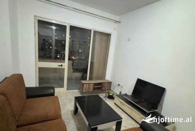Shtepi me qera 1+1 ne Tirane - 370 Euro