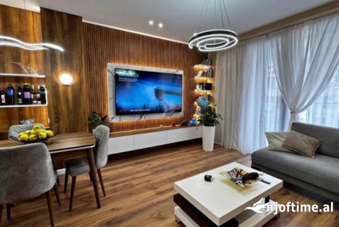 Shtepi me qera 2+1 ne Tirane - 750 Euro