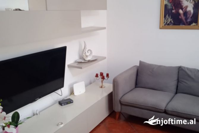 Shtepi me qera 3+1 ne Tirane - 450 Euro