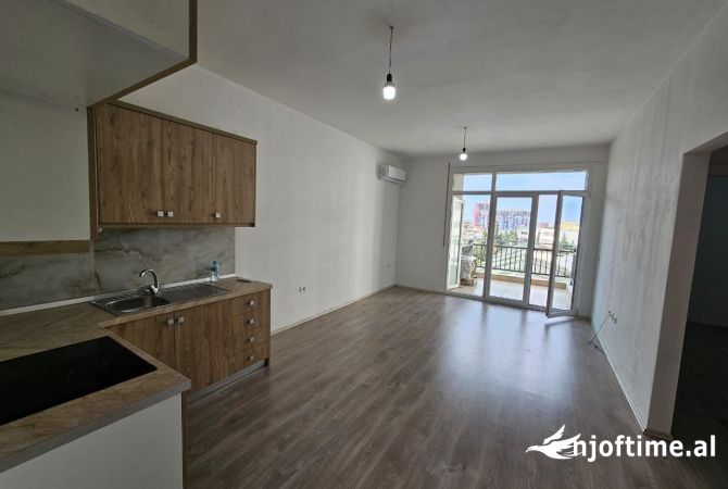 Shtepi me qera 2+1 ne Tirane - 450 Euro
