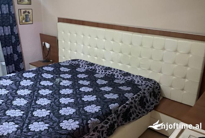 Shtepi me qera 2+1 ne Tirane - 400 Euro