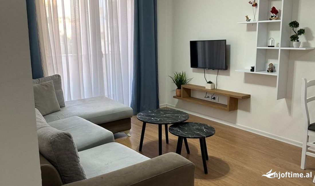 Shtepi me qera Apartament ne Tirane, 1+1, Mobilimi E mobiluar, Pagesa 500  Euro.