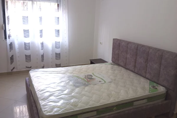 Shtepi me qera 1+1 ne Tirane - 350 Euro
