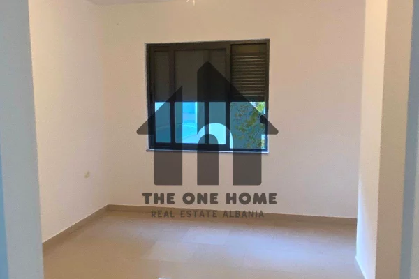 Ambient biznesi me qera 3+1 ne Tirane - 650 Euro