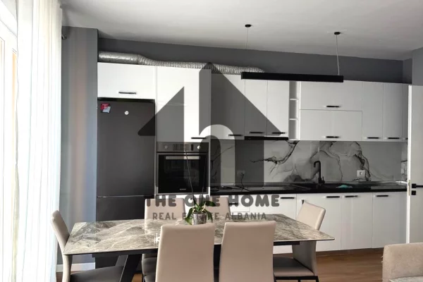 Shtepi me qera 2+1 ne Tirane - 750 Euro