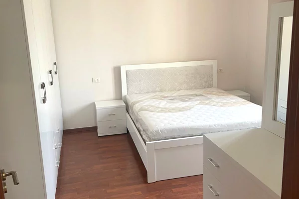 Shtepi ne shitje 1+1 ne Tirane - 180,000 Euro