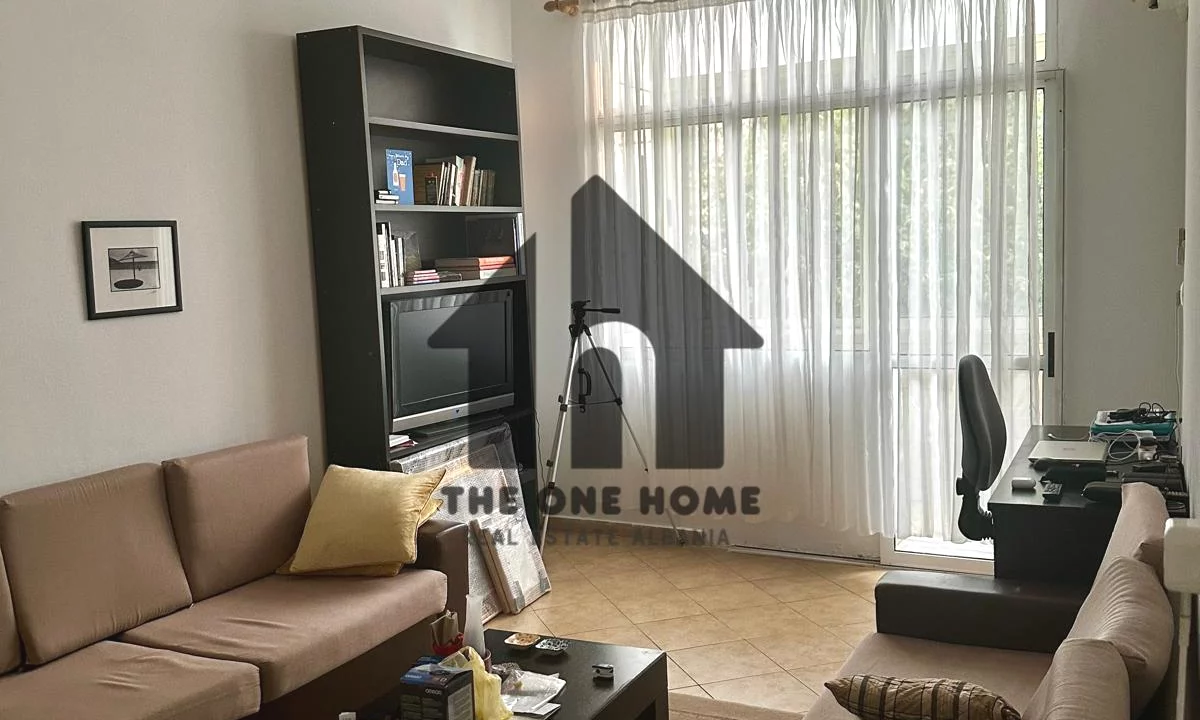 Shtepi ne shitje Apartament ne Tirane, 1+1, Mobilimi E mobiluar, Pagesa 170,000  Euro.