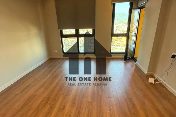 Qera Ambient Zyre - Sqaure21 / E pabanur me pare.