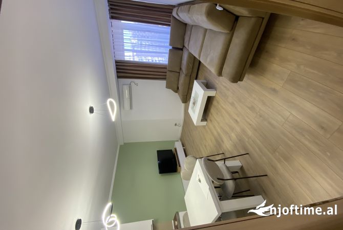 Shtepi me qera Apartament ne Tirane, 2+1, Mobilimi E mobiluar, Pagesa 550  Euro.